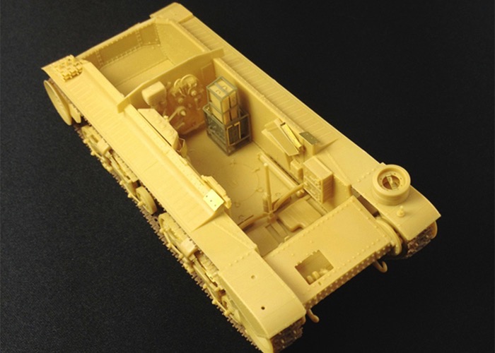Bronco CB35205 1/35  Panzerbefehlswagen 35 t
