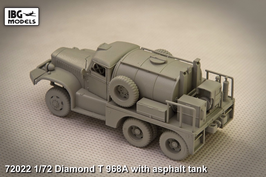 IBG 72022 Diamond T 968 with Asphalt Tank 1/72