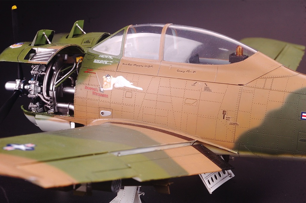 Scalehobbyist.com: T-28c Trojan by Kitty Hawk Models