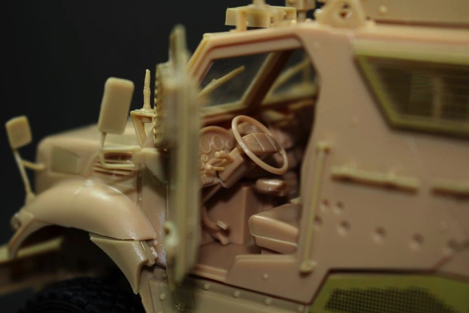 Scalehobbyist.com: 4x4 MRAP Armoured Fighting Vehicle by