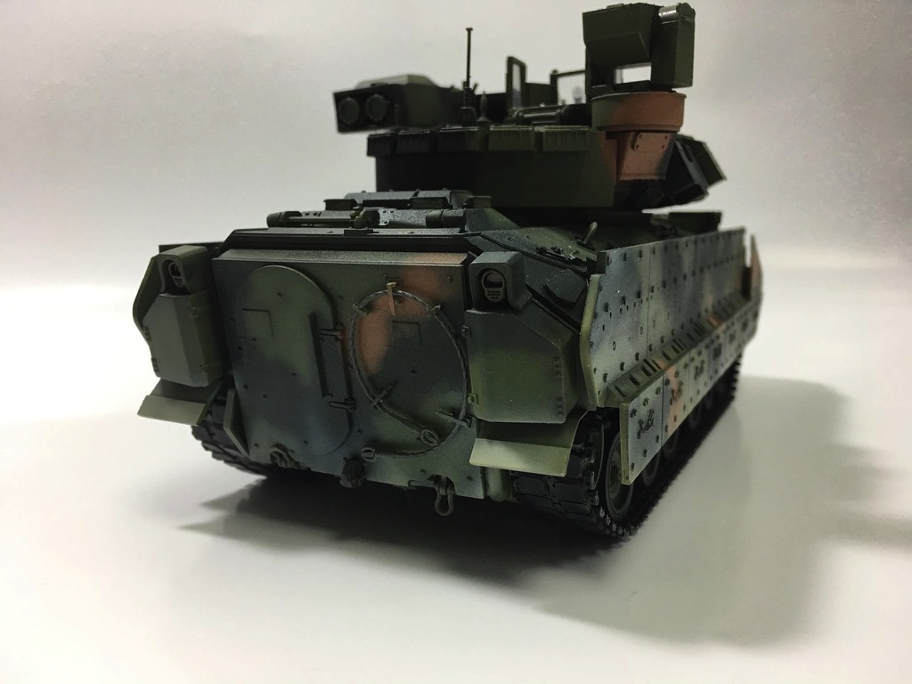 Scalehobbyist.com: M3A3 Bradley CFV by Kinetic Models