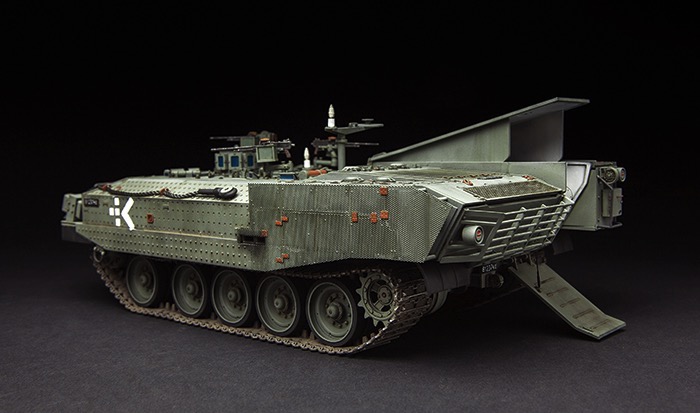 Scalehobbyist.com: Israel Achzarit (late) Heavy Armored Personnel Carrier  by Meng Models