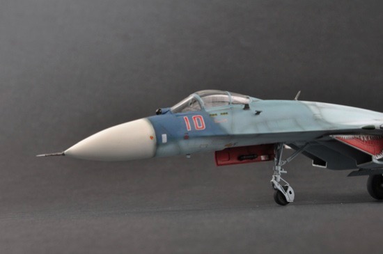 Sukhoi Su27 Flanker B Russian Fighter 1/72 Trumpeter